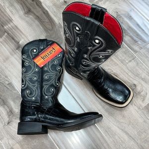 Ferrini boots size 8 NWT